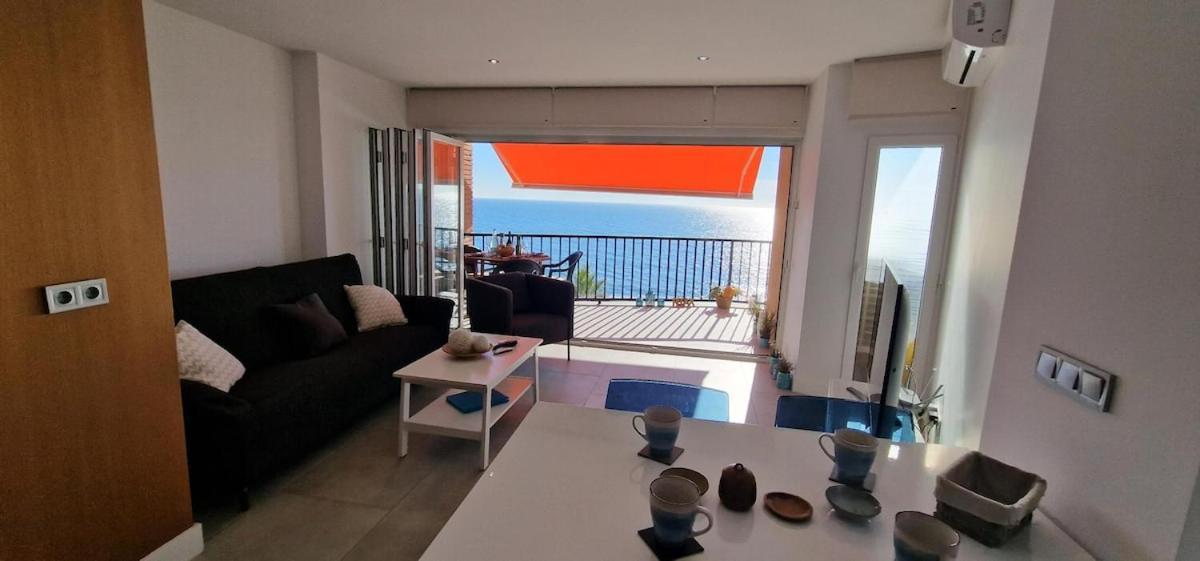 Central & Quite 2Bdr Beachfront Fuengirola Exteriör bild