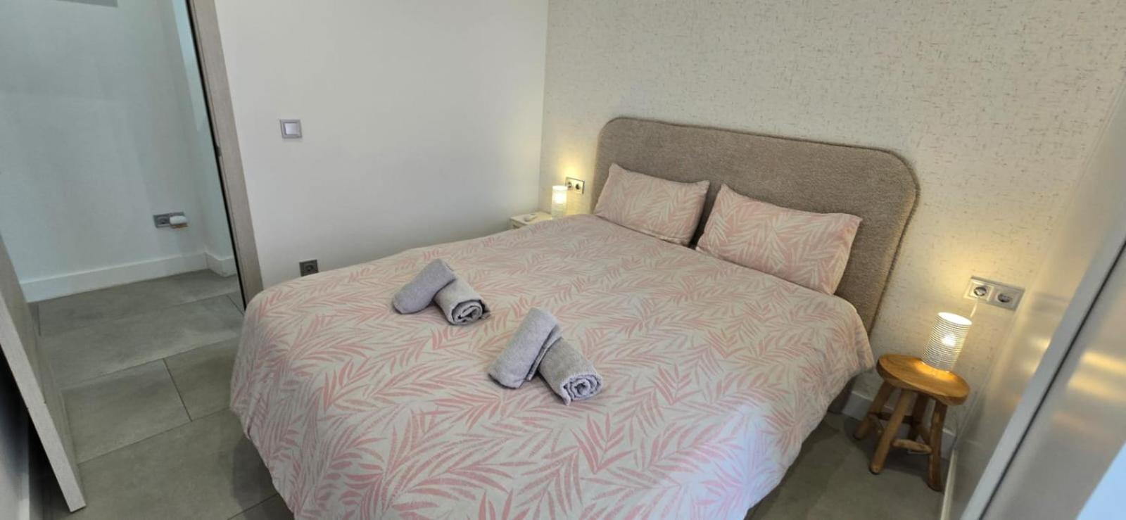 Central & Quite 2Bdr Beachfront Fuengirola Exteriör bild